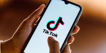 Cómo usar el filtro viral de TikTok de la cara llorando