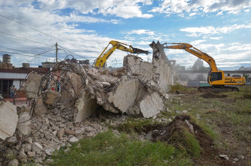 Comenzaron los trabajos de demolición de la excárcel de Encausados (Prensa Gobierno)