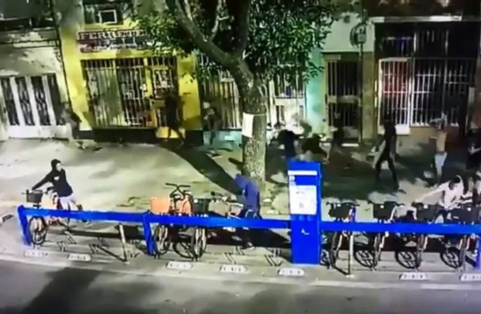 El acto de vandalismo ocurrió en la esquina de Francia y La Paz. (Captura de pantalla)