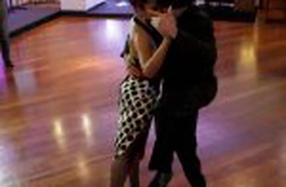 ASUNCIu00d3N (PARAGUAY), 17/11/2016.- Vista de un baile de tango argentino durante la inauguración de la 