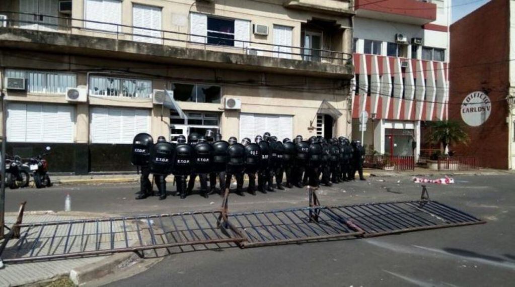 Incidentes frente a Tribunales por la absolución de Raúl Escalante. (Foto: La República)