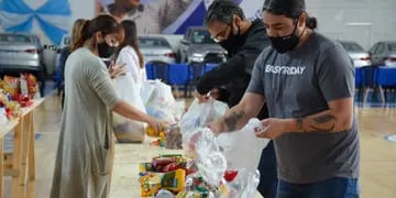 Distribuyen alimentos en zona norte