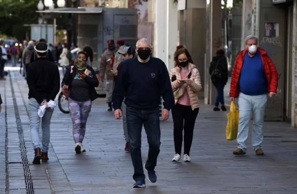 Multas de hasta $72 mil a quien no use tapabocas en la vía pública (Municipalidad de Rosario)