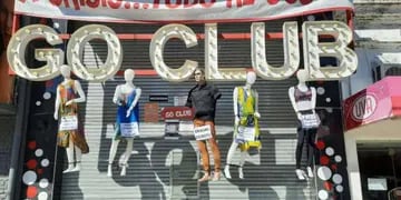 Manos atadas y una soga al cuello: la particular protesta de los comerciantes de Formosa