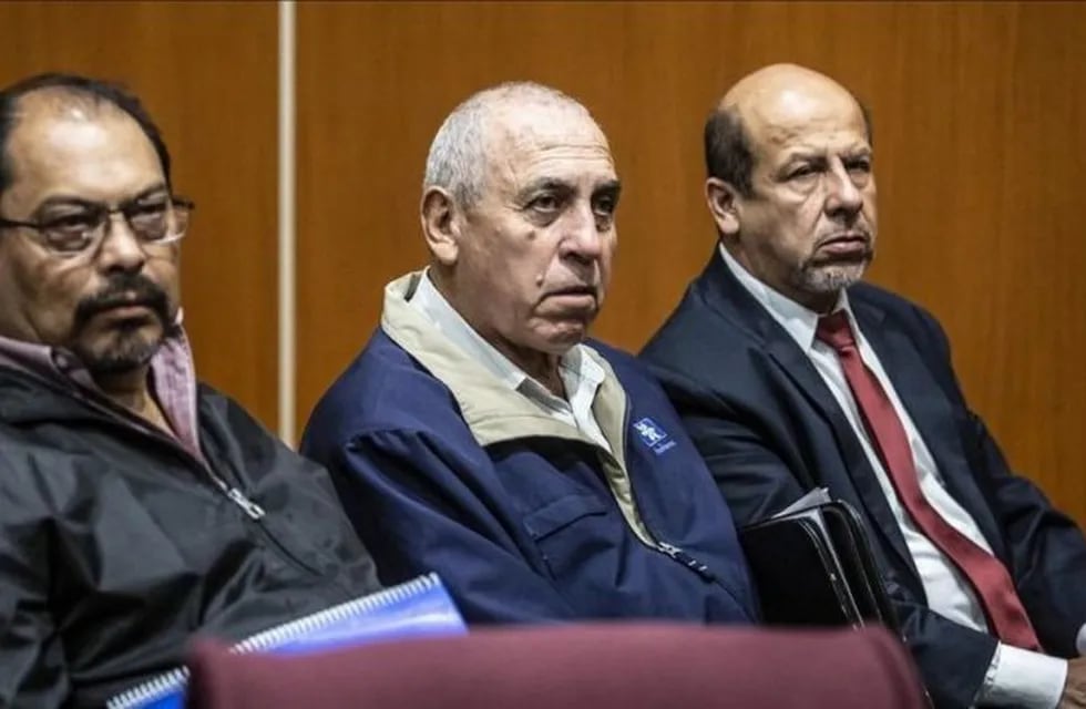 Víctor Jesús de Ola Castro, Roberto Durnelli y Víctor César Dagum  (Fiscales Penales)