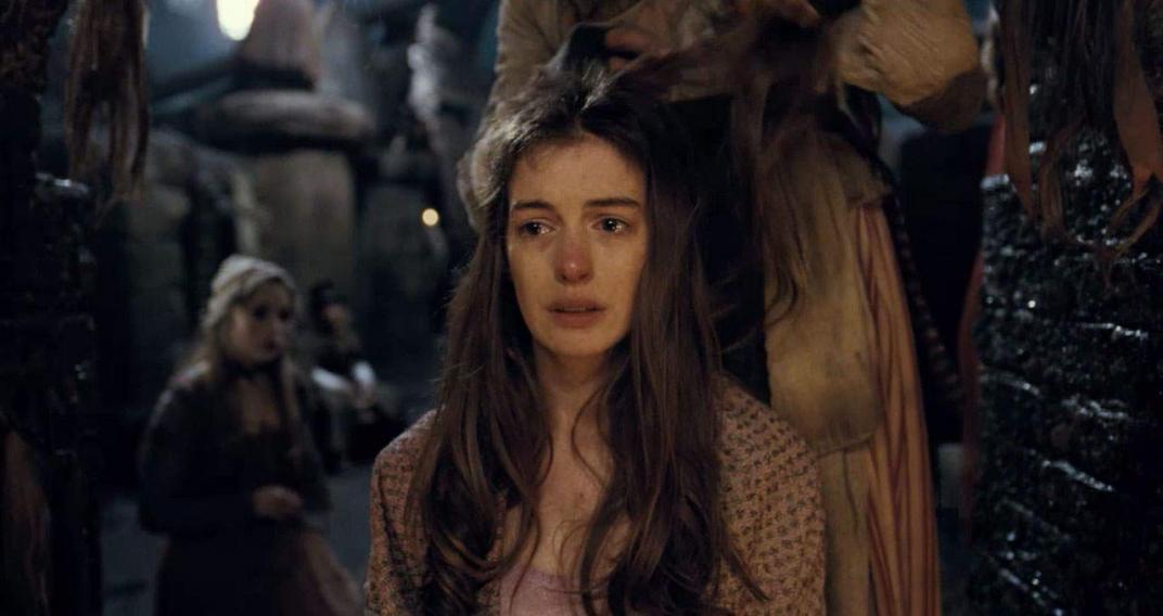 Anne Hathaway es Fantine, una de los protagonistas de 'Los miserables'.