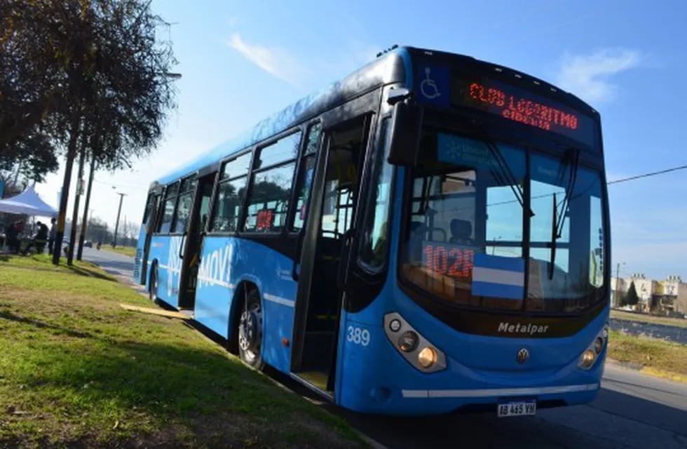 Los ómnibus están funcionando con frecuencia reducida por la caída en la cantidad de usuarios. (Municipalidad de Rosario)