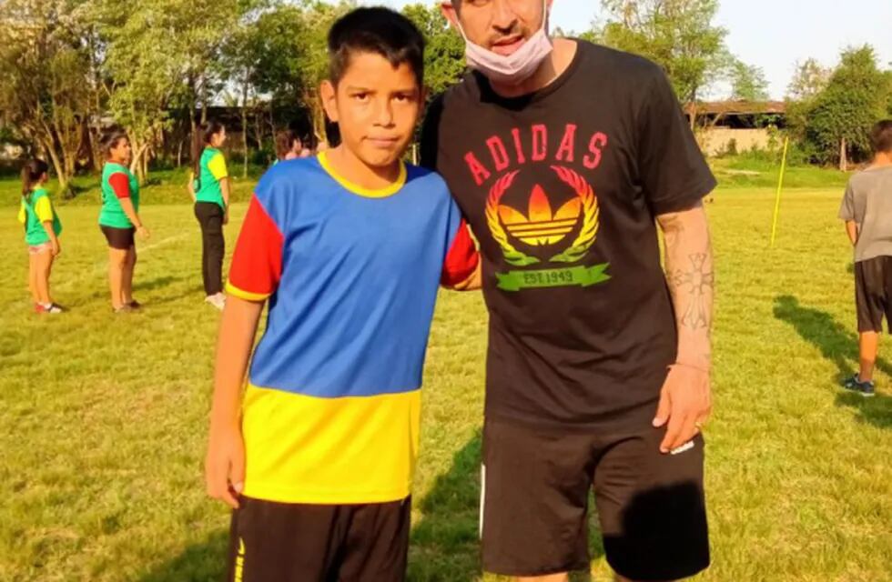 Daniel “Rolfi” Montenegro visitó Eldorado y brindó una clínica de fútbol.