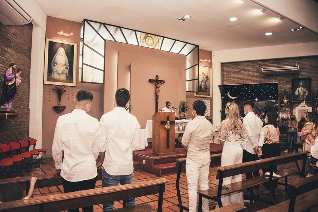 El bautismo del hijo menor de Marcelo Gallardo fue en Rosario y con el Padre Ignacio.
