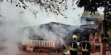 Incendio consumió una vivienda en Oberá