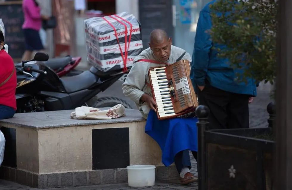 Le robaron el acordeón a un músico no vidente del centro de Salta (Facebook San Martin Aveniu)