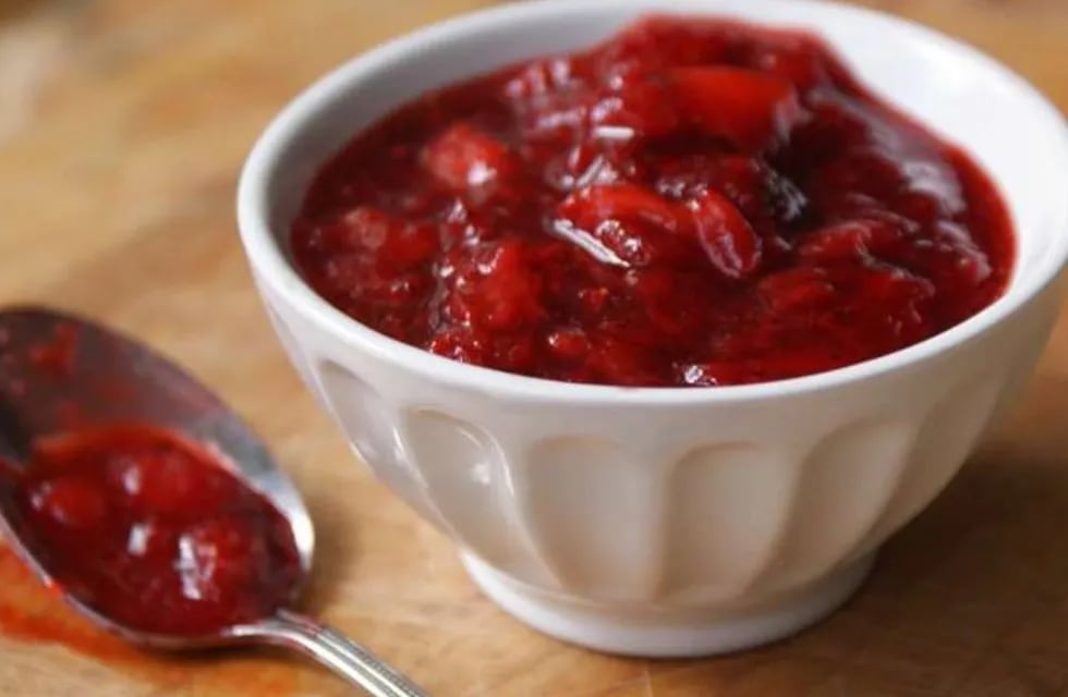 Sin azúcar ni conservantes: cómo preparar mermelada de frutilla casera.