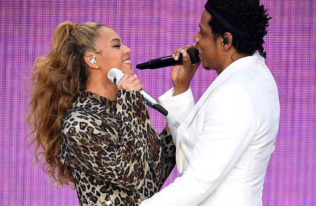 Durante el segundo show en Londres, el sábado 16 de junio de 2018, Jay-Z y Beyoncé anunciaron por sorpresa el lanzamiento de 'Everything is love', su nuevo álbum conjunto que firman como The carters.