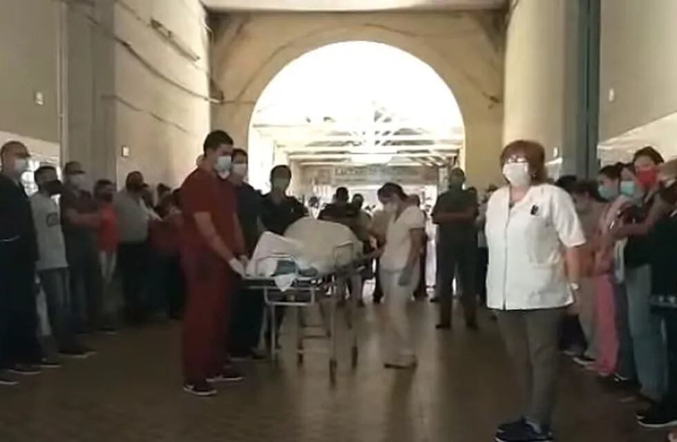 Muere enfermero con COVID-19 en Gualeguaychú.\nCrédito: MáximaOnline