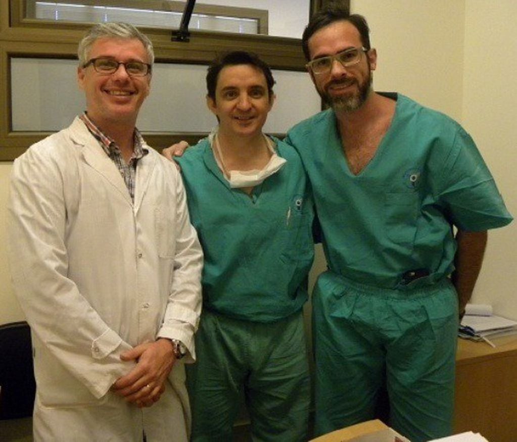 El jefe del Servicio de Cirugía del Madariaga, Héctor Agnesio, y su equipo. (Hospital Madariaga)