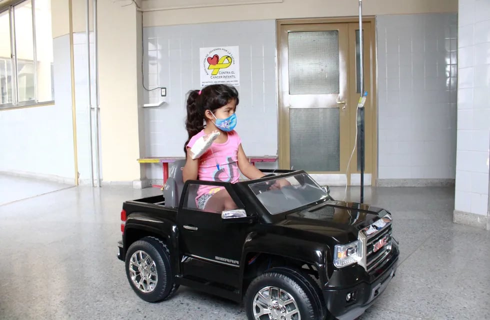 El vehículo a control remoto que donó la asociación Cuento con Vos al hospital sanrafaelino.