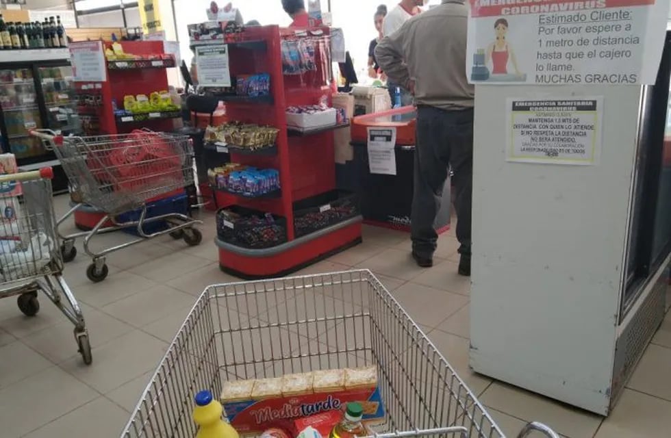En los supermercados, como en todos los rubros, se sintió el efecto de la cuarentena.