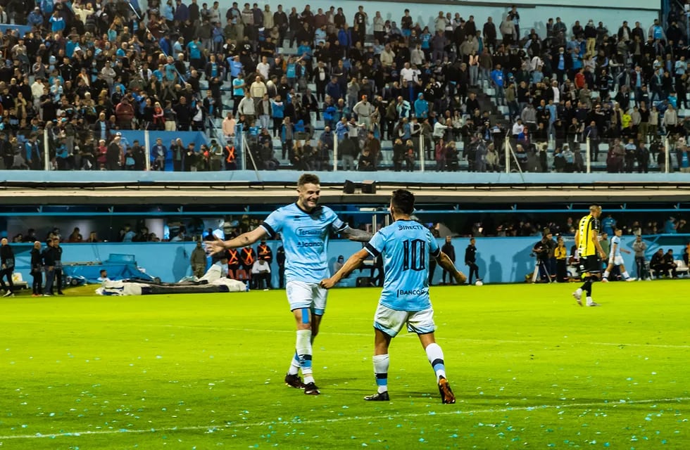 Pablo Vegetti y Mariano Miño, fórmula del gol en Primera Nacional, también apuntando a Copa Argentina (Prensa Belgrano).