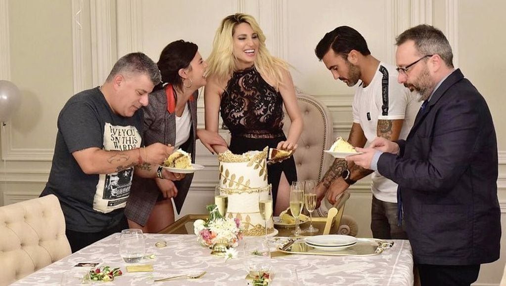 Vicky Xipolitakis recibió en su casa a sus compañeras y se lució como anfitriona (Foto: Instagram/ @victoriaxipolitakisok)