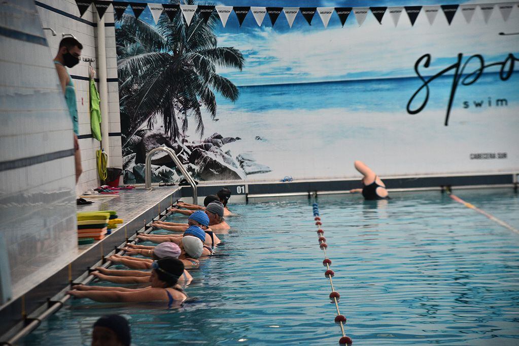 Cordoba el 17 de Mayo de 2021 jose sosa los natatorios piden ser considerados como actividad escencial por estar ligados a pacientes que necesitan rehanilitacion pileta de calle olmos al 100     Foto: Pedro Castillo