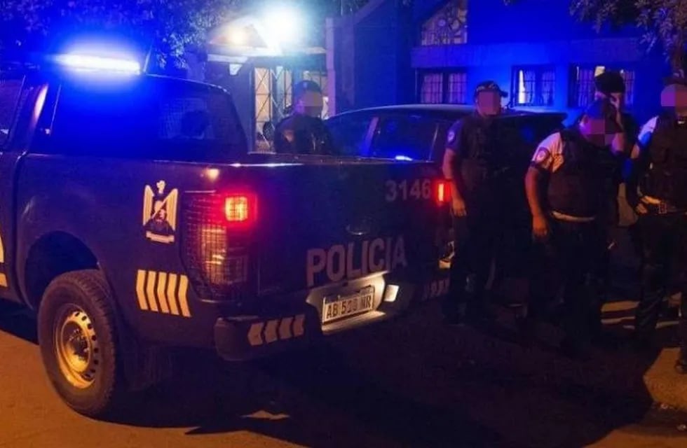 La Policía de Mendoza detuvo a dos sujetos luego de un procedimiento antidrogas en Las Heras.