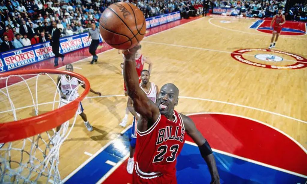 Michael Jordan  jugaba en la posición de escolta. 