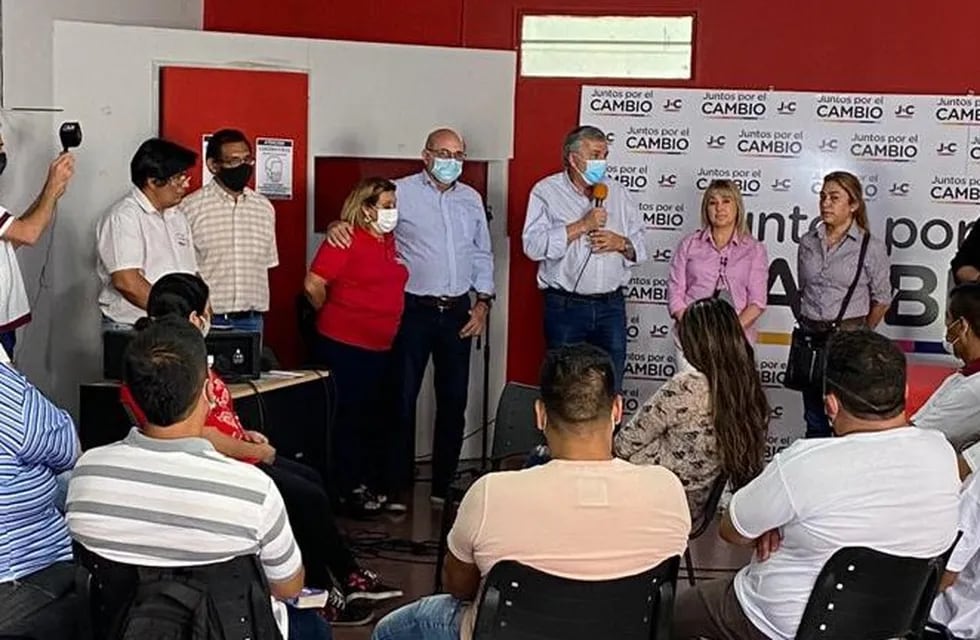 Gerardo Morales inició su visita a Catamarca incorporándose a las deliberaciones del Foro Social 21/23 de Juntos por el Cambio que tiene lugar en esa provincia.