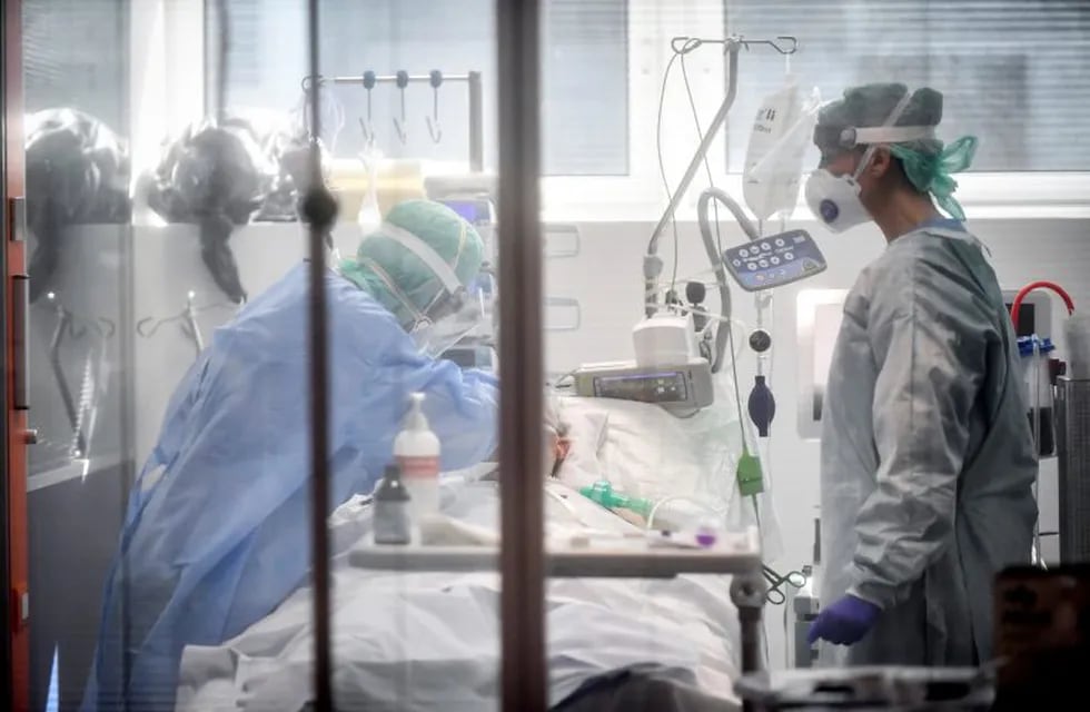 El drama en Italia: dos enfermeras se quitaron la vida y 29 médicos fallecieron por coronavirus (Foto: Claudio Furlan/LaPresse via AP)