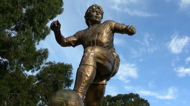 Estatua de Diego Maradona