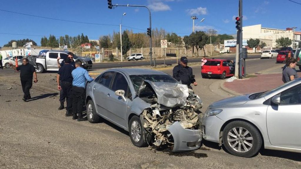 Accidente en Roca e Yrigoyen.