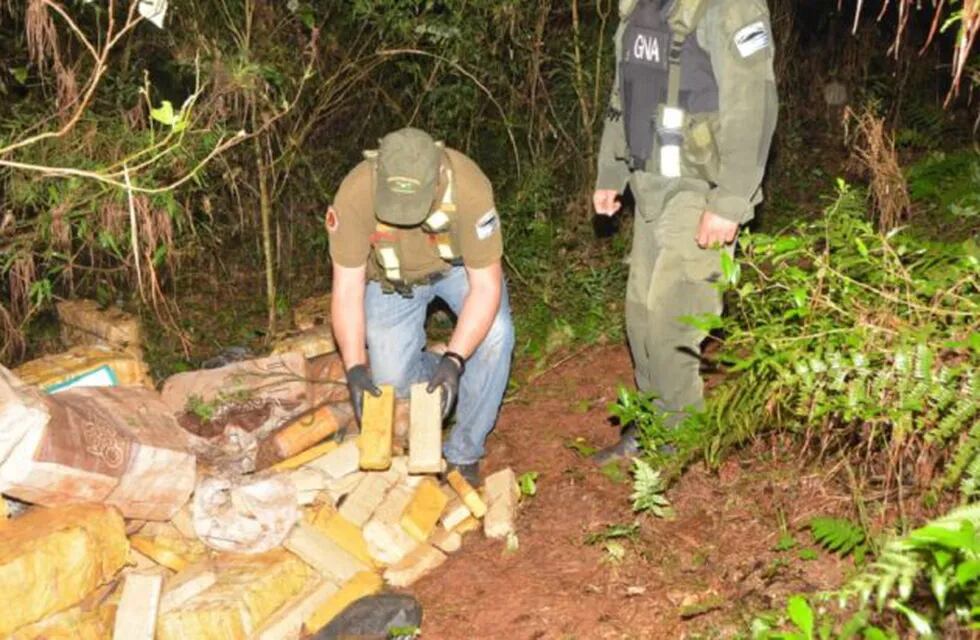 Gendarmería incautó más de dos toneladas de marihuana en Colonia Delicia