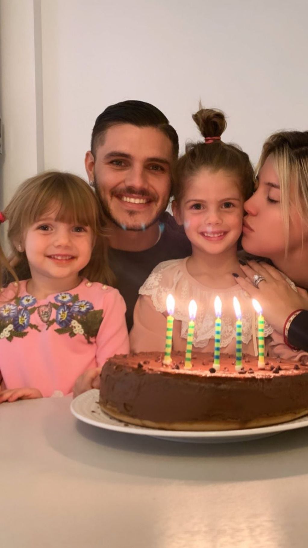 Francesca Icardi cumplió 5 años y lo festejó junto a su papá, su mamá y su hermana Isabella (Foto: Instagram/ @wanda_icardi)