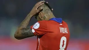 Arturo Vidal vive uno de los momentos más delicados de su vida (Foto: AP).