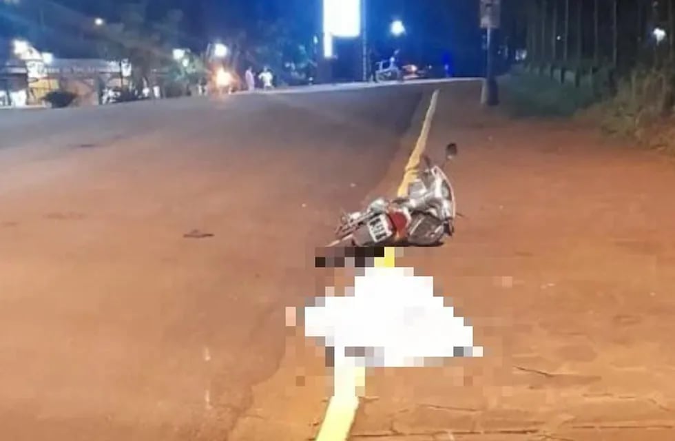 Accidente fatal en San Ignacio: un motociclista falleció tras despistar con su vehículo.