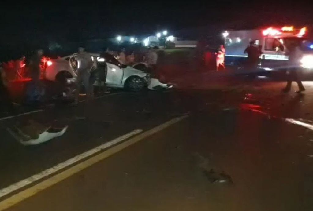 Alcohol al volante en San Vicente: un muerto y varios heridos tras impactar dos automóviles.
