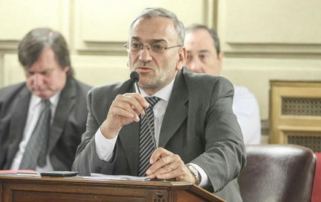 El Senador Alcides Calvo es el autor del proyecto (web)