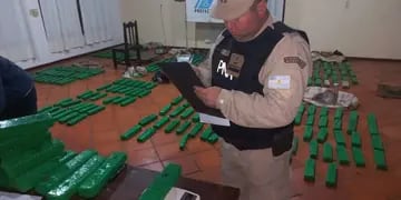 Secuestran millonario cargamento de marihuana en San Javier