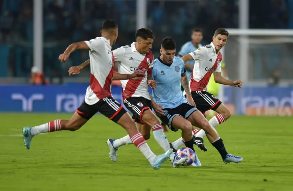 River se le fue encima a Belgrano por el empate, pero el Pirata se quedó con los tres puntos (La Voz).