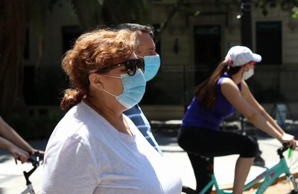 La máscara protectora comenzó a utilizarse en abril de 2020 a partir de la declaración de la pandemia de COVID-19.