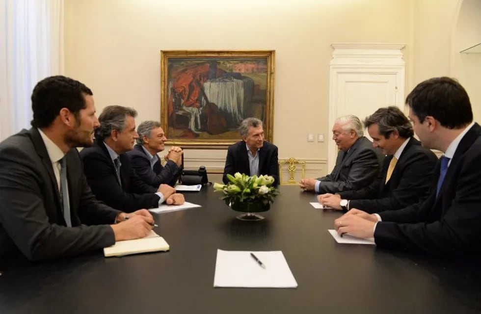 Macri reunido con los directivos de Bodega Trivento.