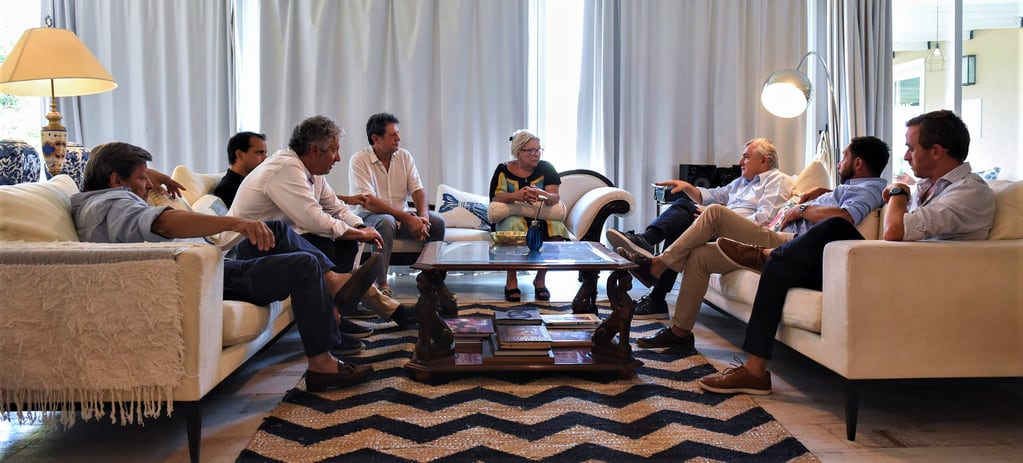 A la reunión de Morales con Carrió asistieron también Guillermo Hoerth, Facundo Vila, Ignacio Bruera, Eduardo Levy Yeyaty, Maximiliano Ferraro y Matías Surt.