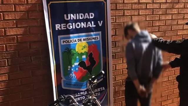 Detuvieron en Iguazú a un joven que circulaba en una moto robada
