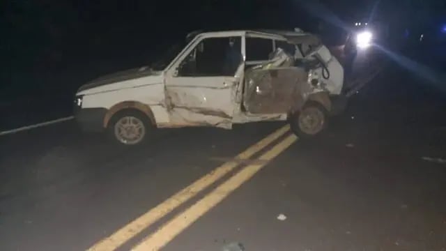Choque entre un auto y un camión en San Vicente dejó tres personas heridas