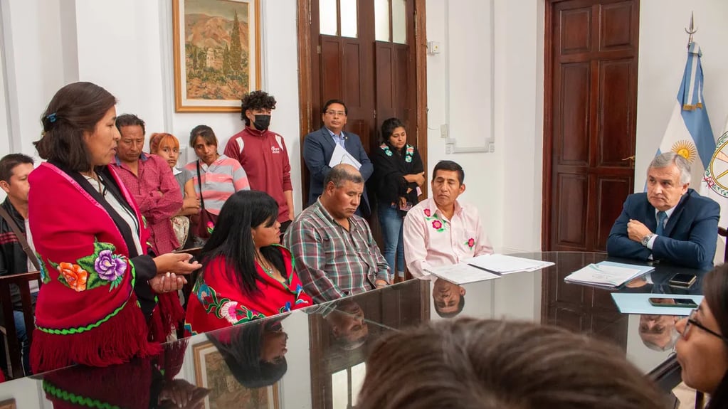 El gobernador Morales escuchó las diferentes posiciones en torno al conflicto, expuestas por los propios vecinos de Caspalá y las autoridades locales.