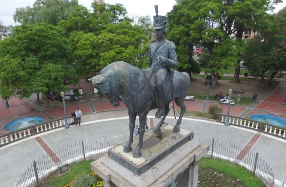 Busto de Juan Pascual Pringles en la plaza Pringles de San Luis.