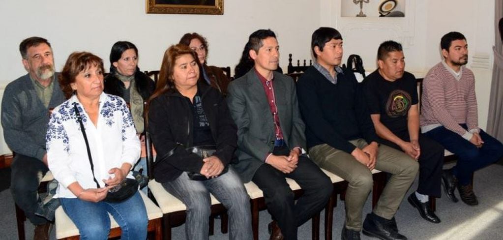 Los artistas convocados son Alejandro Nahuel Condorí, Nilda Mabel Flores, Pablo Eliseo Quispe, Hugo René Lamas, Elva Mercedes Pacheco y María Luisa Sosa.