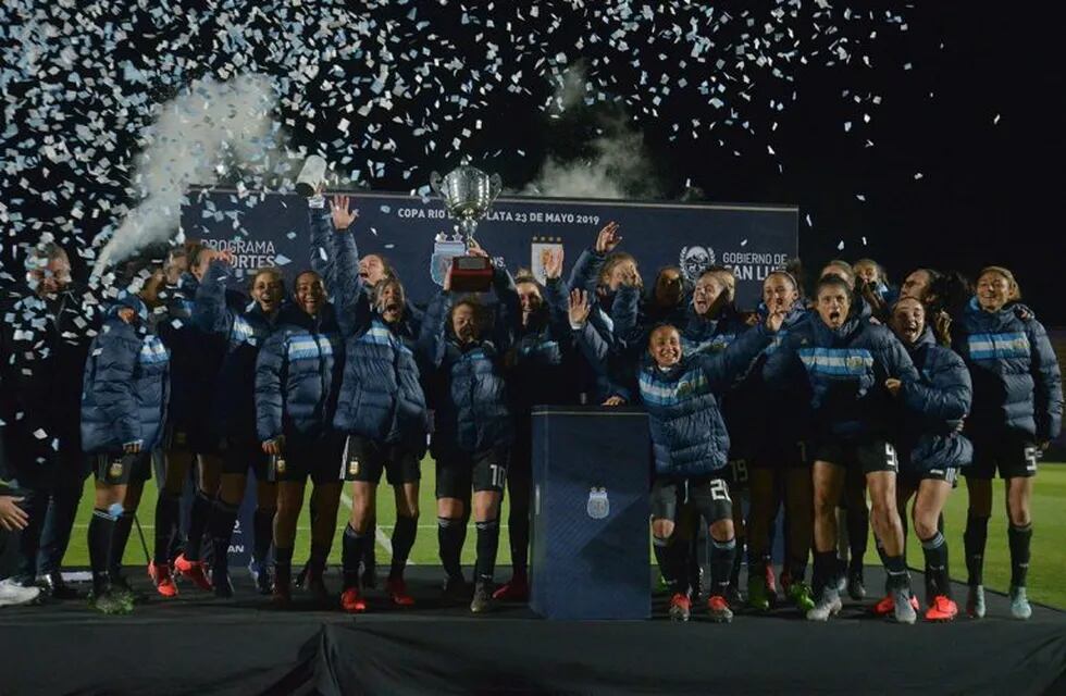 La Selección Argentina de fútbol femenino ganó ante Uruguay.