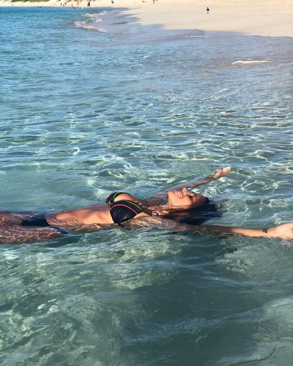 Antonela Roccuzzo infartante de vacaciones en el Caribe. (Instagram/antonelaroccuzzo)