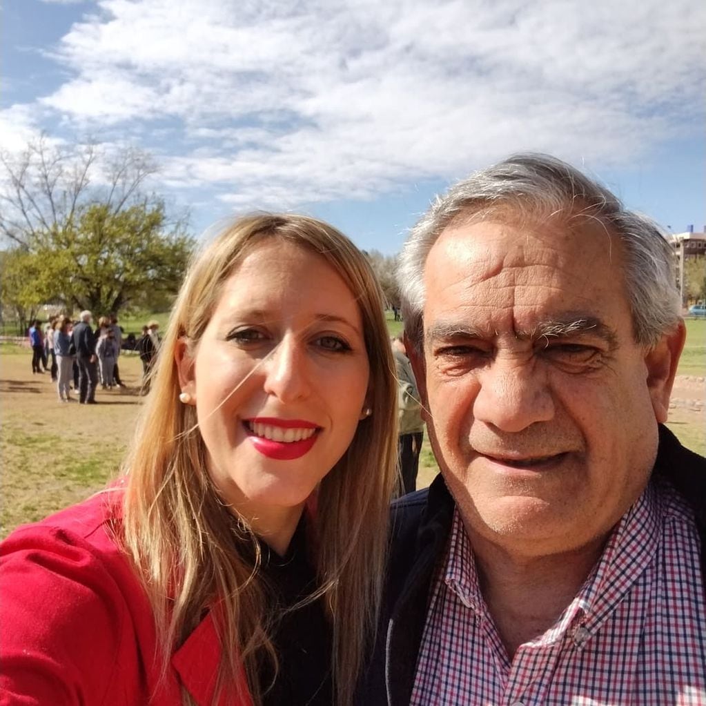 Estefanía Murgo, candidata del Partido Federal, junto a Carlos Iannizzotto. 