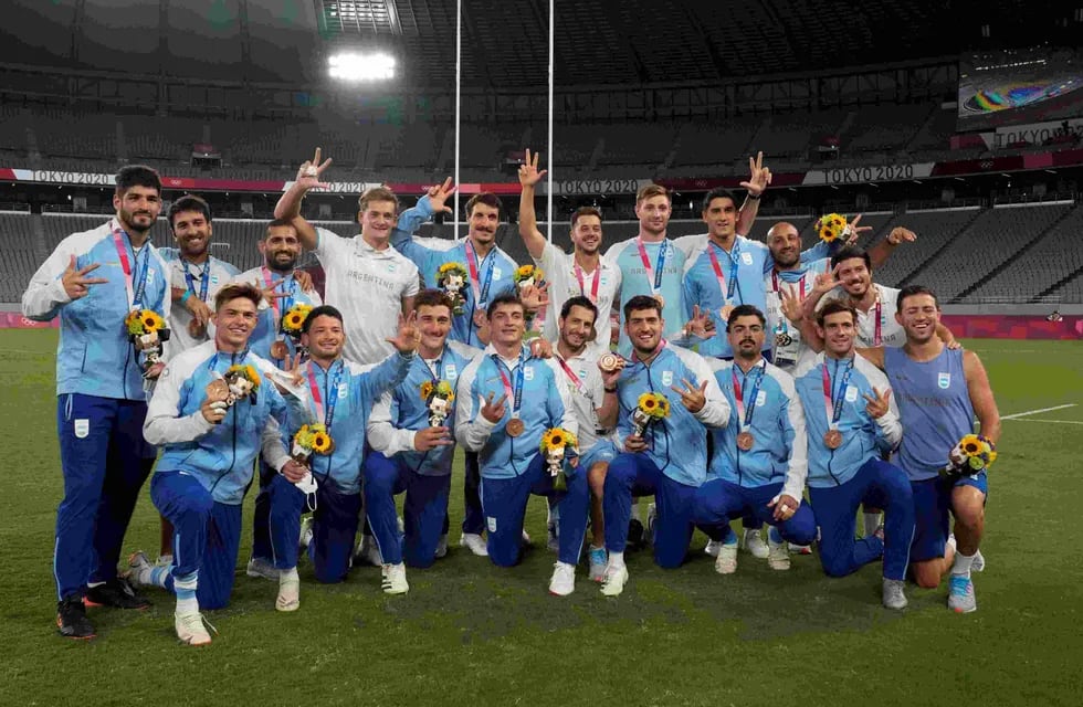 Los Pumas 7s le dieron la primera medalla de los Juegos Olímpicos Tokio 2020 a la delegación argentina. (AP)